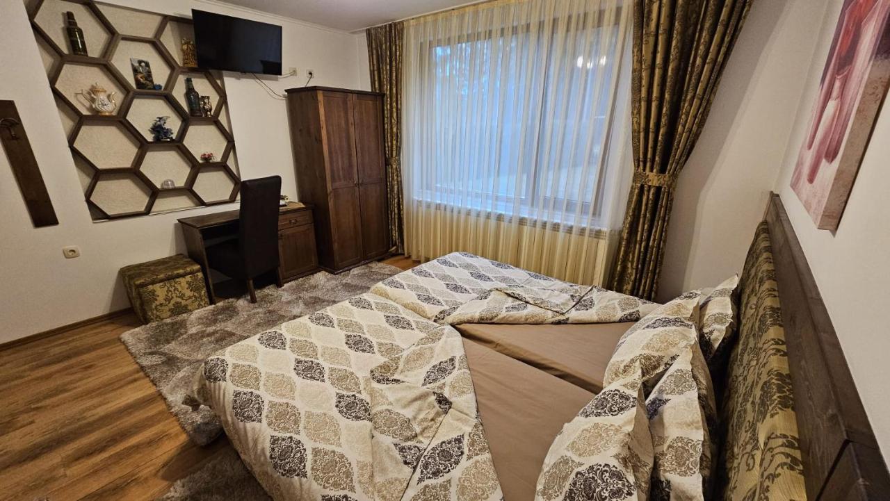 Villa Hills - Къща За Гости С Храна Orlino Eksteriør billede