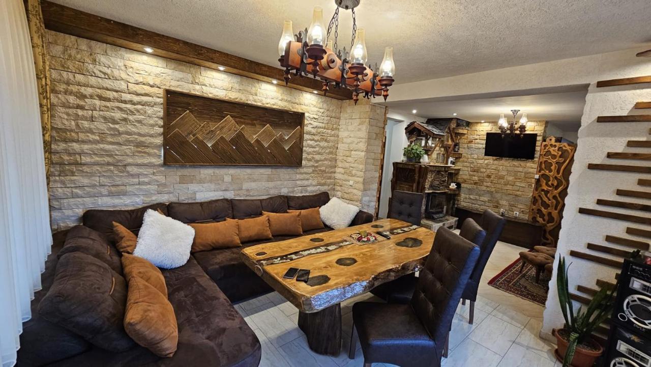 Villa Hills - Къща За Гости С Храна Orlino Eksteriør billede